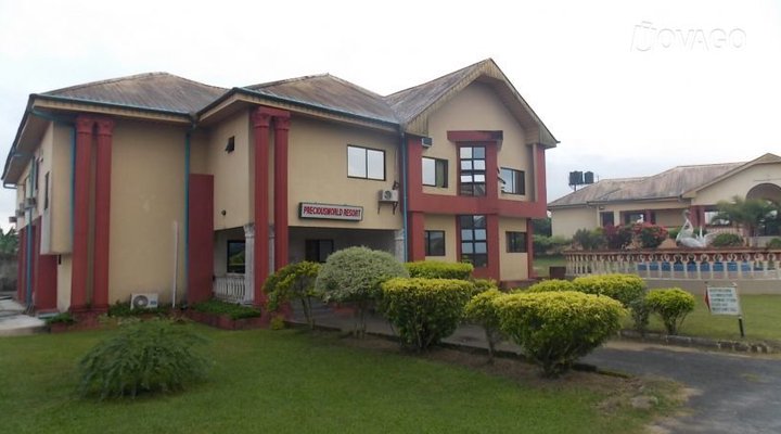 Precious World Hotel