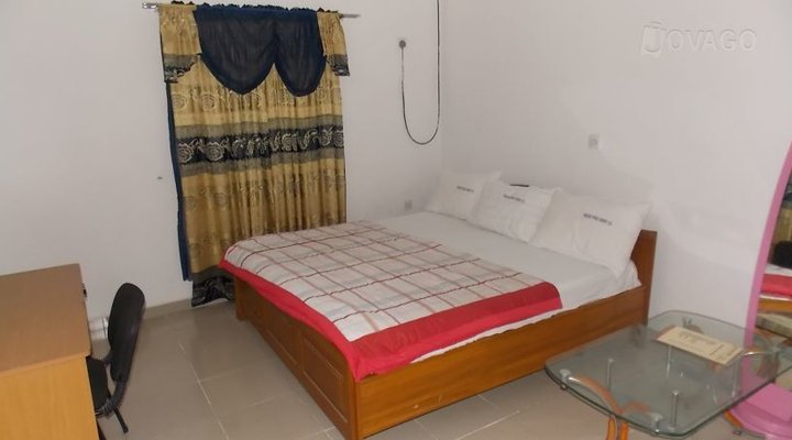 Precious World Hotel