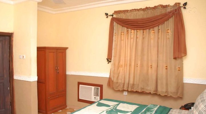 Mikonos Hotel and Suite