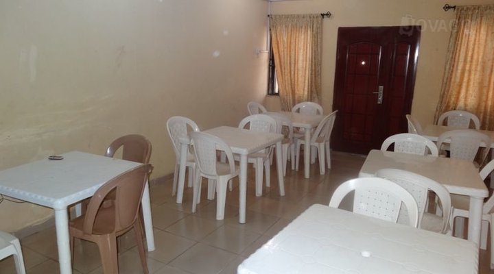 Peter Akinola House and Suites
