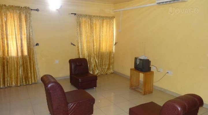 Peter Akinola House and Suites