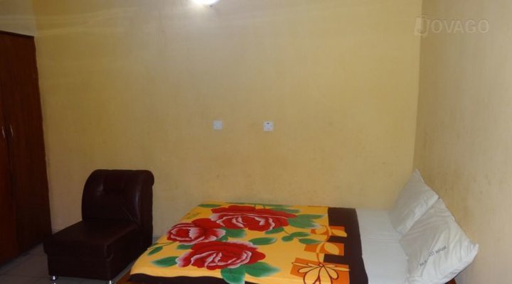 Peter Akinola House and Suites