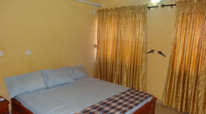 Peter Akinola House and Suites