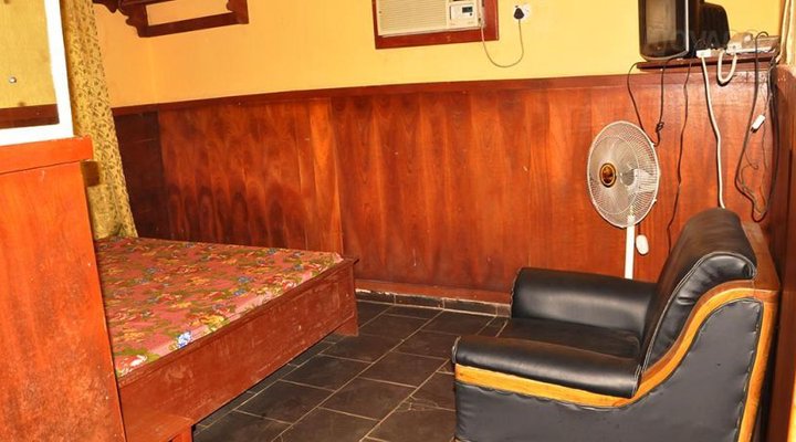 First Roland Hotel And Nite Club Annex