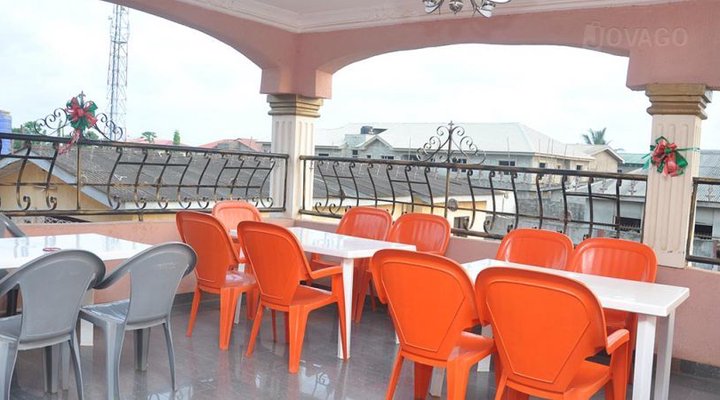 Golden Point Hotel And Suites