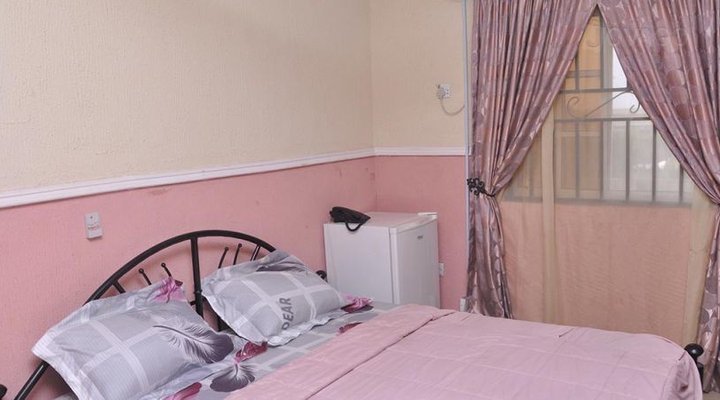 Golden Point Hotel And Suites