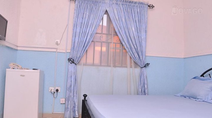 Golden Point Hotel And Suites