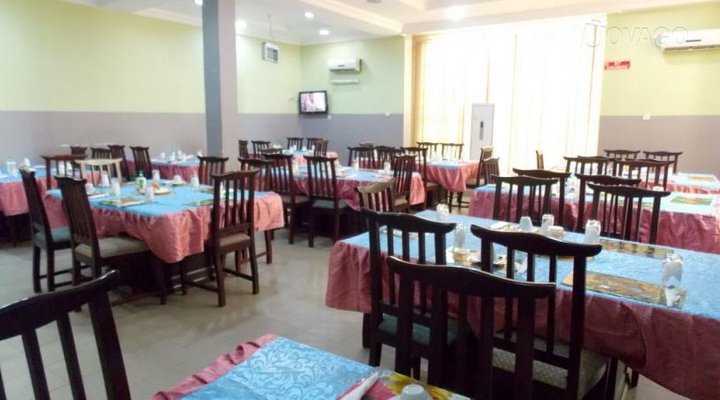 De Range Hotel & Suites Hotel