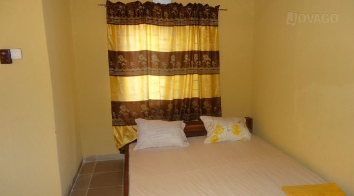 Four Crown Guesthouse