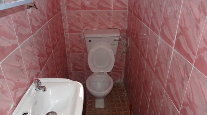 Four Crown Guesthouse