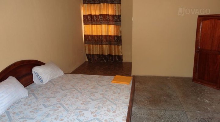 Four Crown Guesthouse