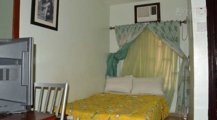 Almond Suites Down Town