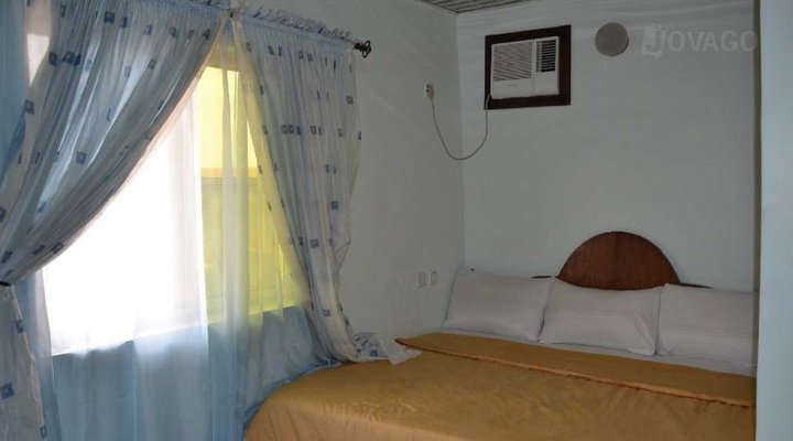 Almond Suites Down Town