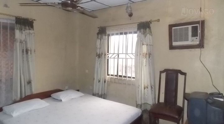 De-Wise Hotel