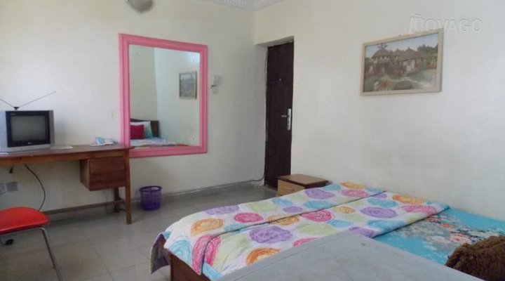 Twin Valley Hotel