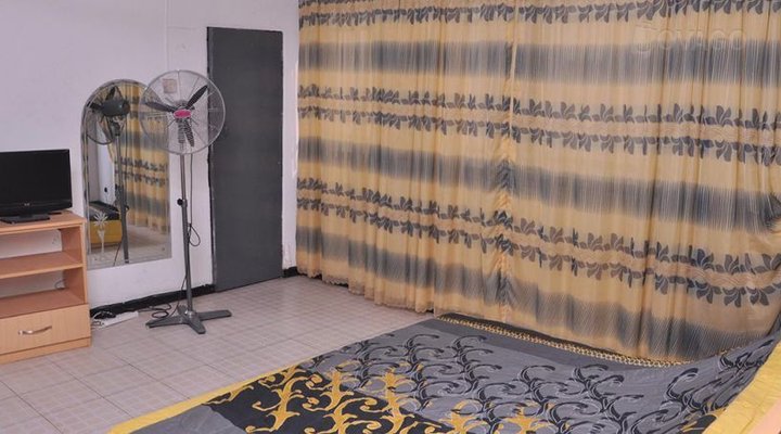 Aso Rock Bar & Guest House