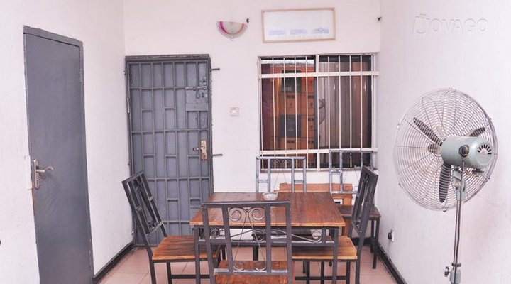 Aso Rock Bar & Guest House