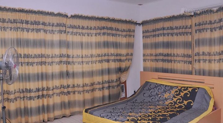 Aso Rock Bar & Guest House
