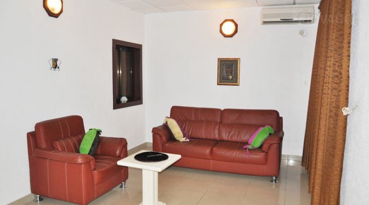 Royal Stay Hotel