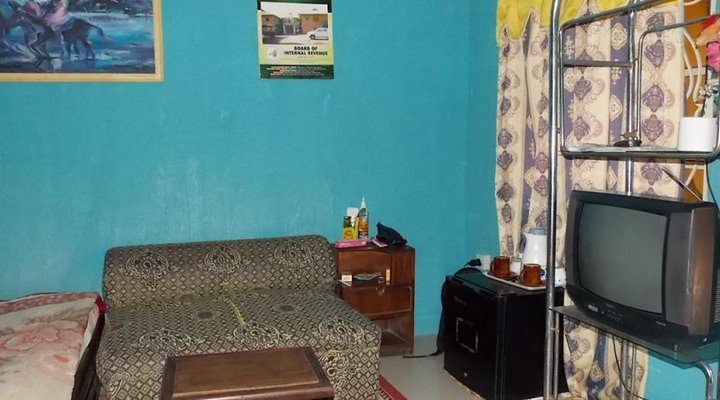 Damji Guest Inn, Damba