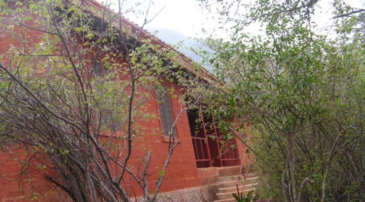 Are House and Camps