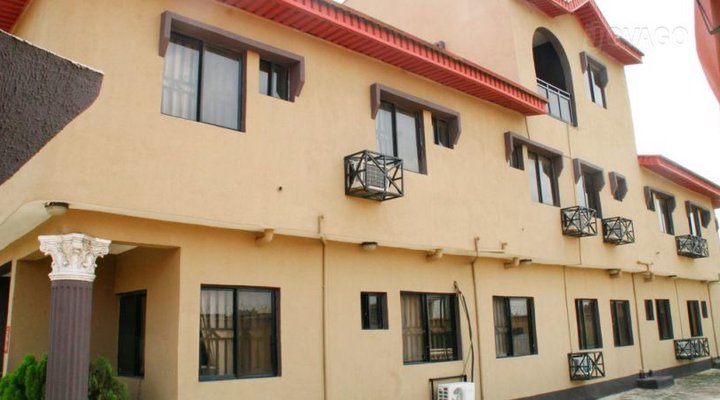 Boafaks Redroof Hotel