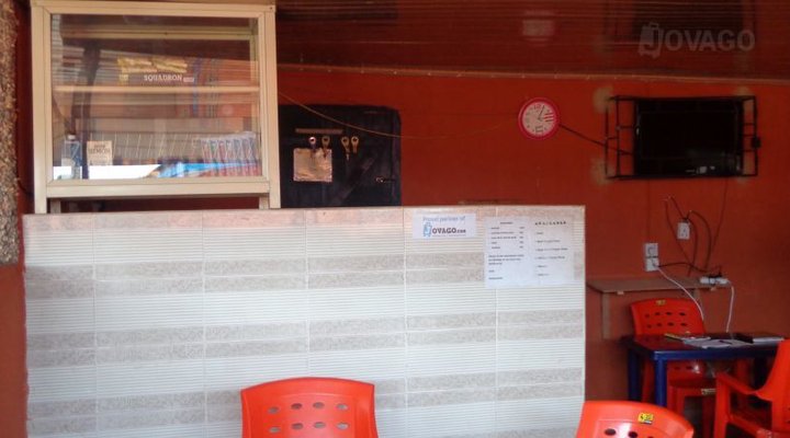 Realman Suites And Bar