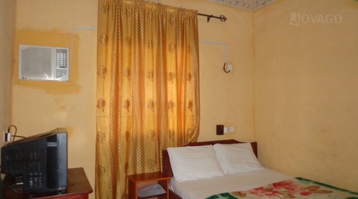 Yaro Hotels & Suites