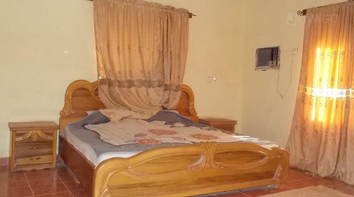 Zambrush Suite & Restaurant