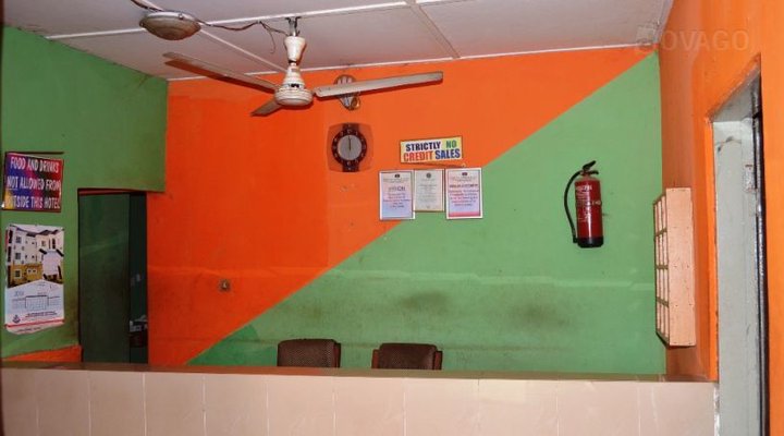 Deregal Suites & Hotel