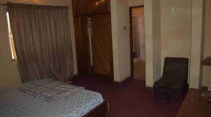 Glitter International Guest House