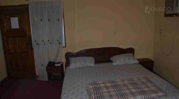 Glitter International Guest House