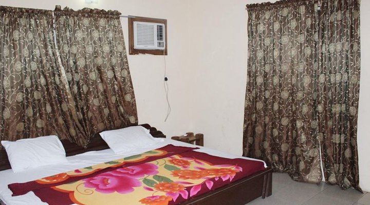 Ten Q Guest House A.K.A Coded Guest House