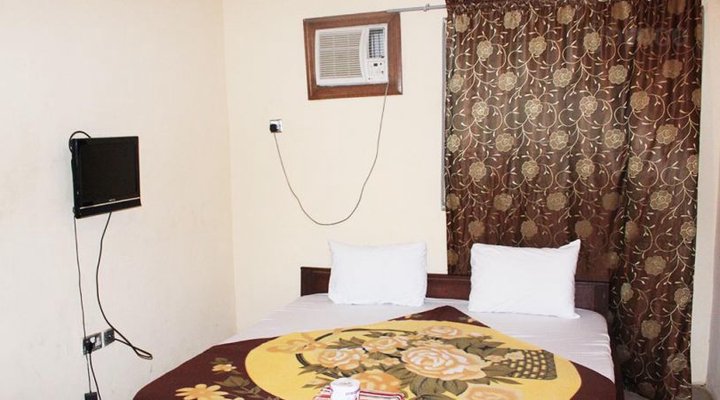 Ten Q Guest House A.K.A Coded Guest House