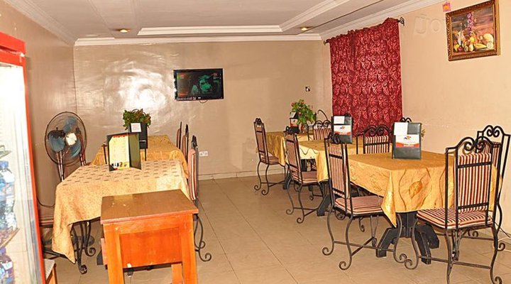 Shadlat International Hotel