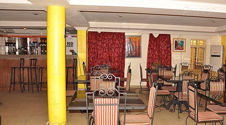 Shadlat International Hotel