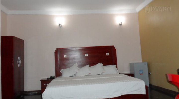 Cosmila Suite and Hotels (Awka)