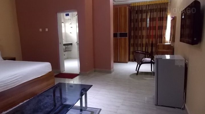 Nelly's Newtown Hotel and Suites