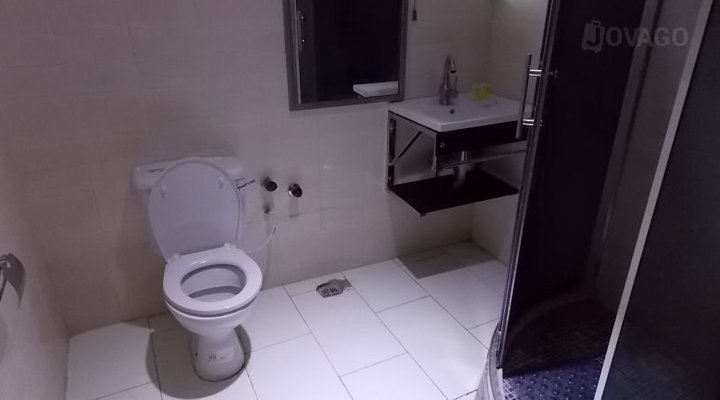 Nelly's Newtown Hotel and Suites