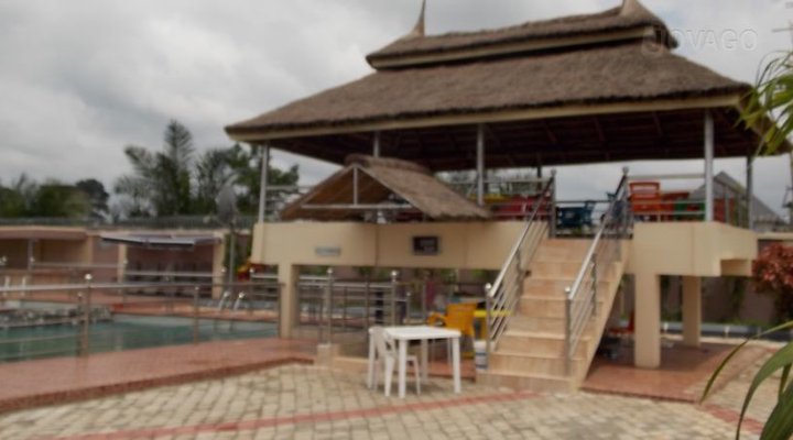 Nelly's Newtown Hotel and Suites