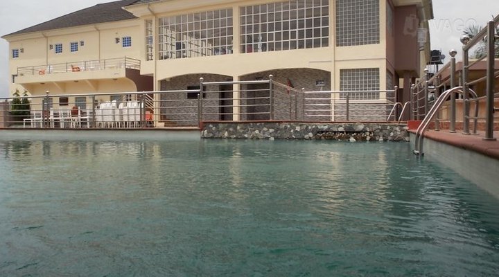 Nelly's Newtown Hotel and Suites