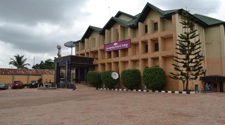 Fast Spring Hotel and Suite