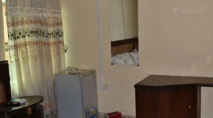 Fast Spring Hotel and Suite