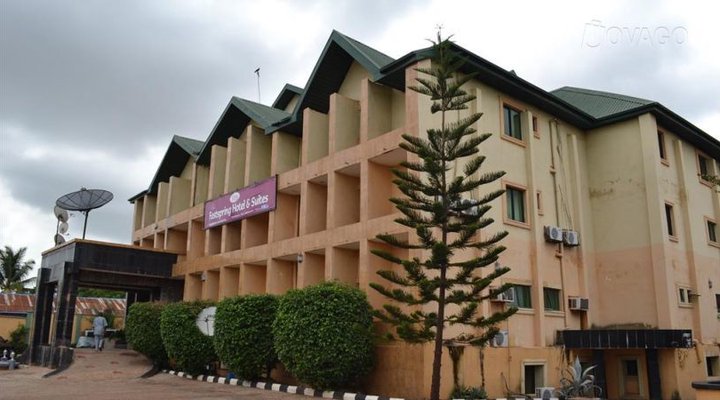 Fast Spring Hotel and Suite