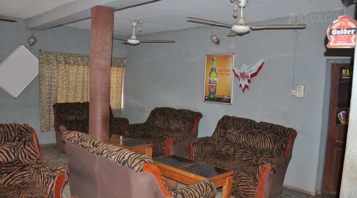 Miom Hotel