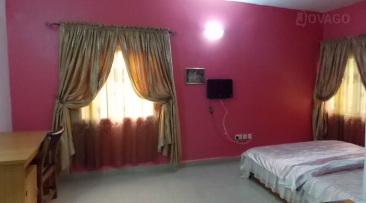 Lennox Gardens Hotel