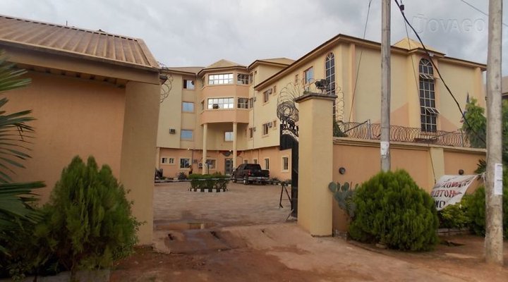 Lennox Gardens Hotel
