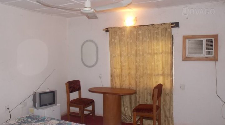 D' Base Hotel, Amasiri