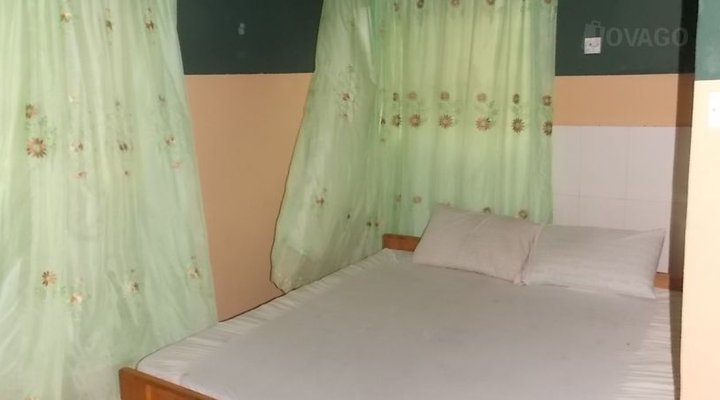 D' Base Hotel, Amasiri