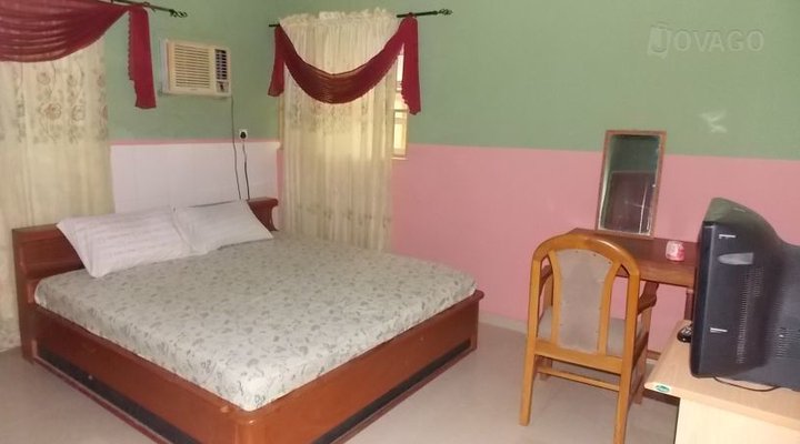 D' Base Hotel, Amasiri